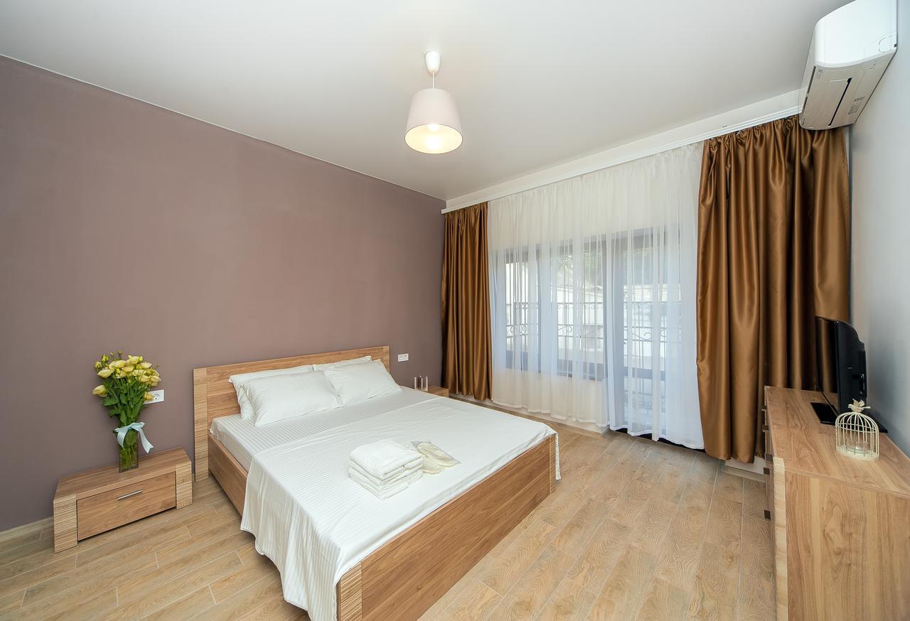 Hotel Fusion Одеса Екстериор снимка