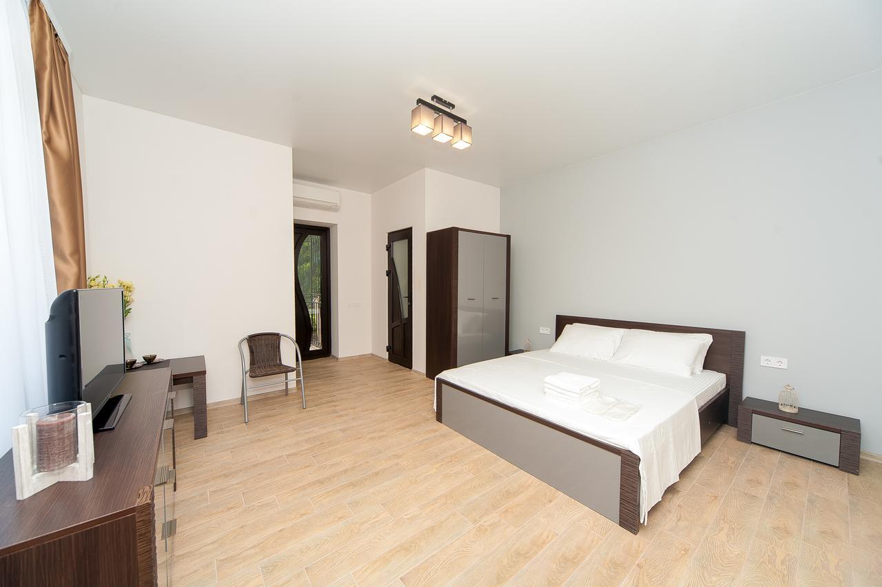 Hotel Fusion Одеса Екстериор снимка