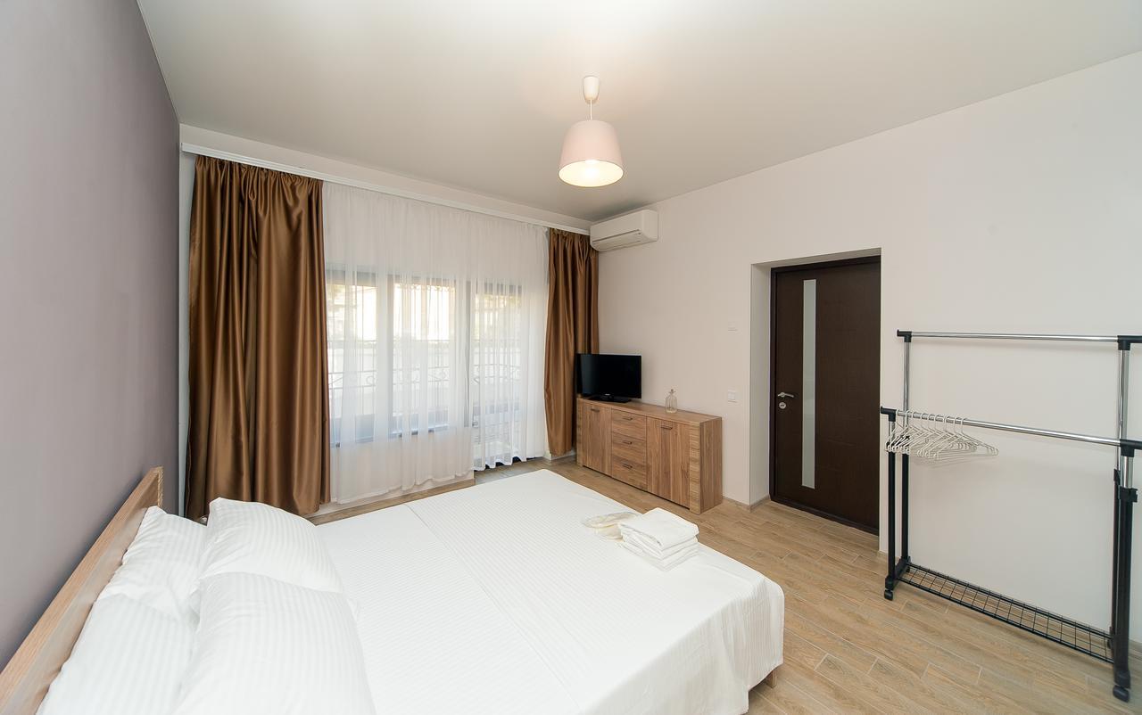 Hotel Fusion Одеса Екстериор снимка