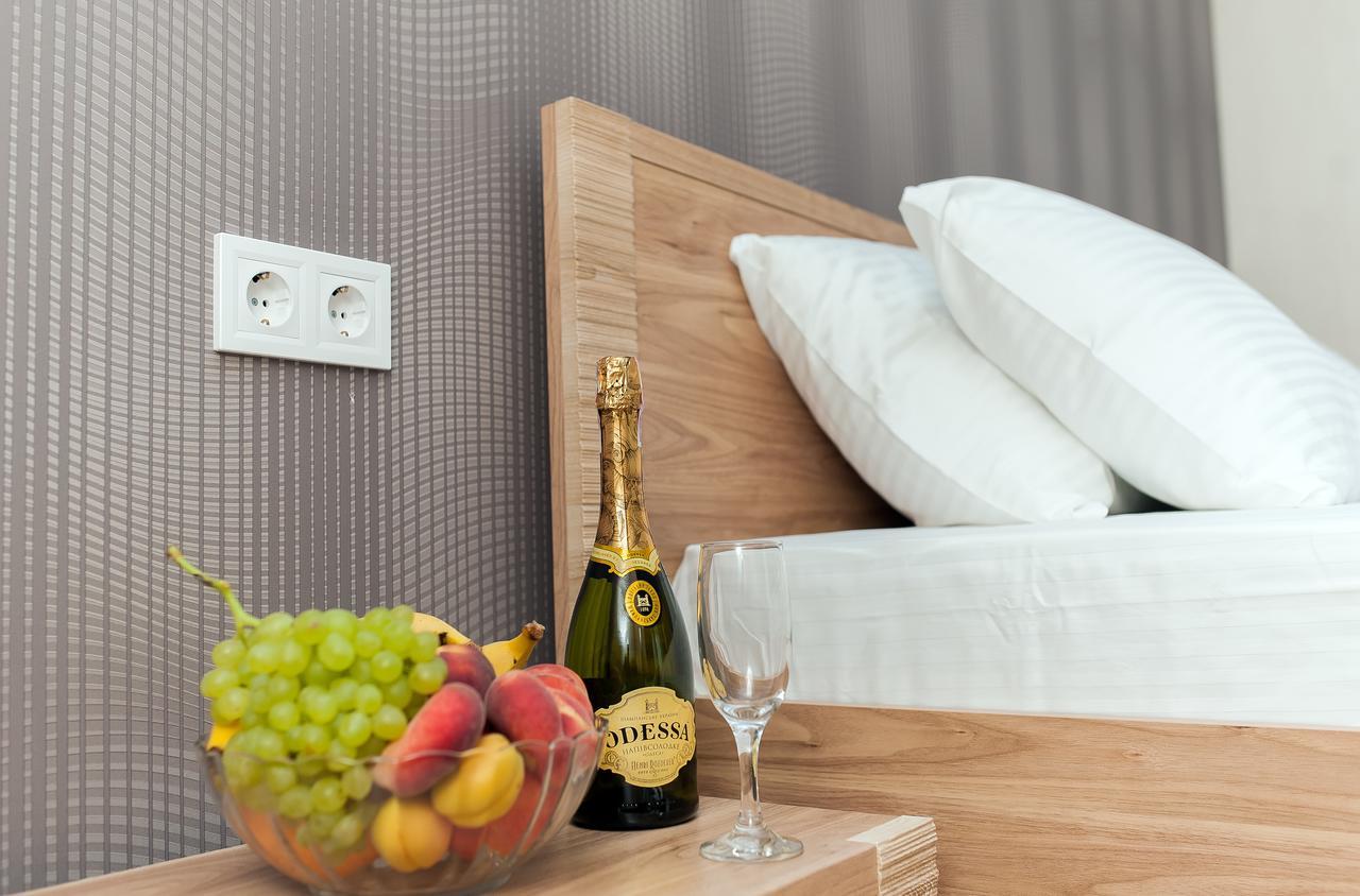 Hotel Fusion Одеса Екстериор снимка