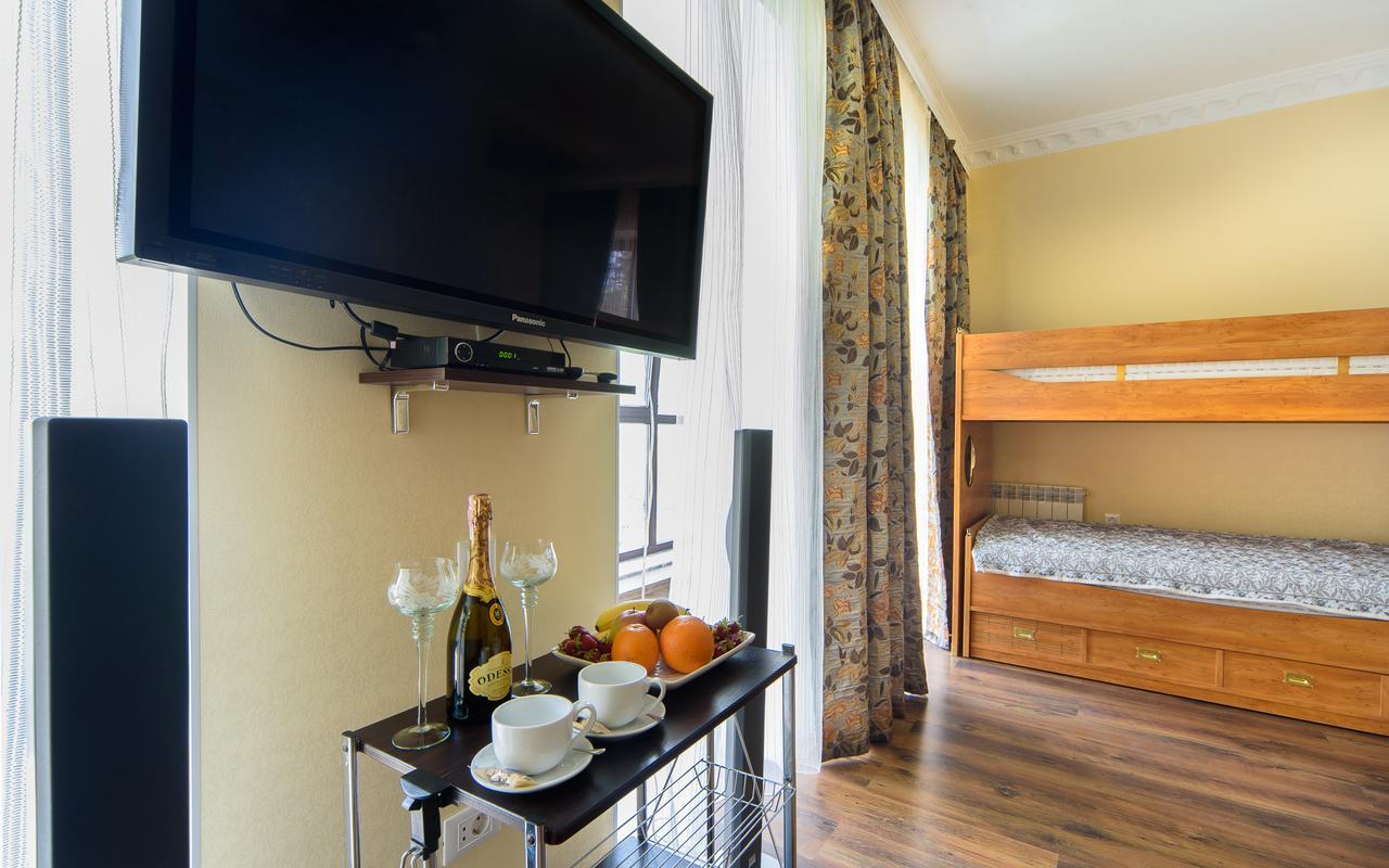 Hotel Fusion Одеса Екстериор снимка