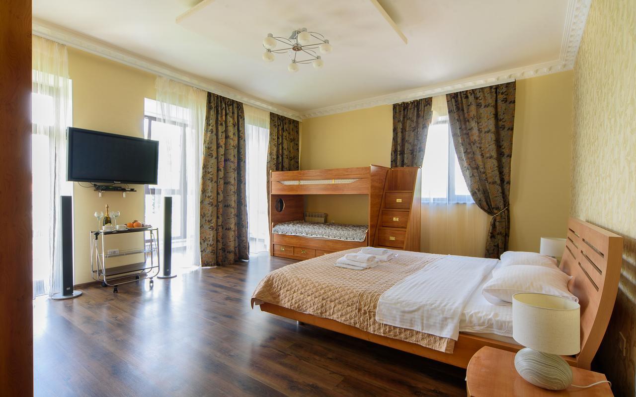 Hotel Fusion Одеса Екстериор снимка