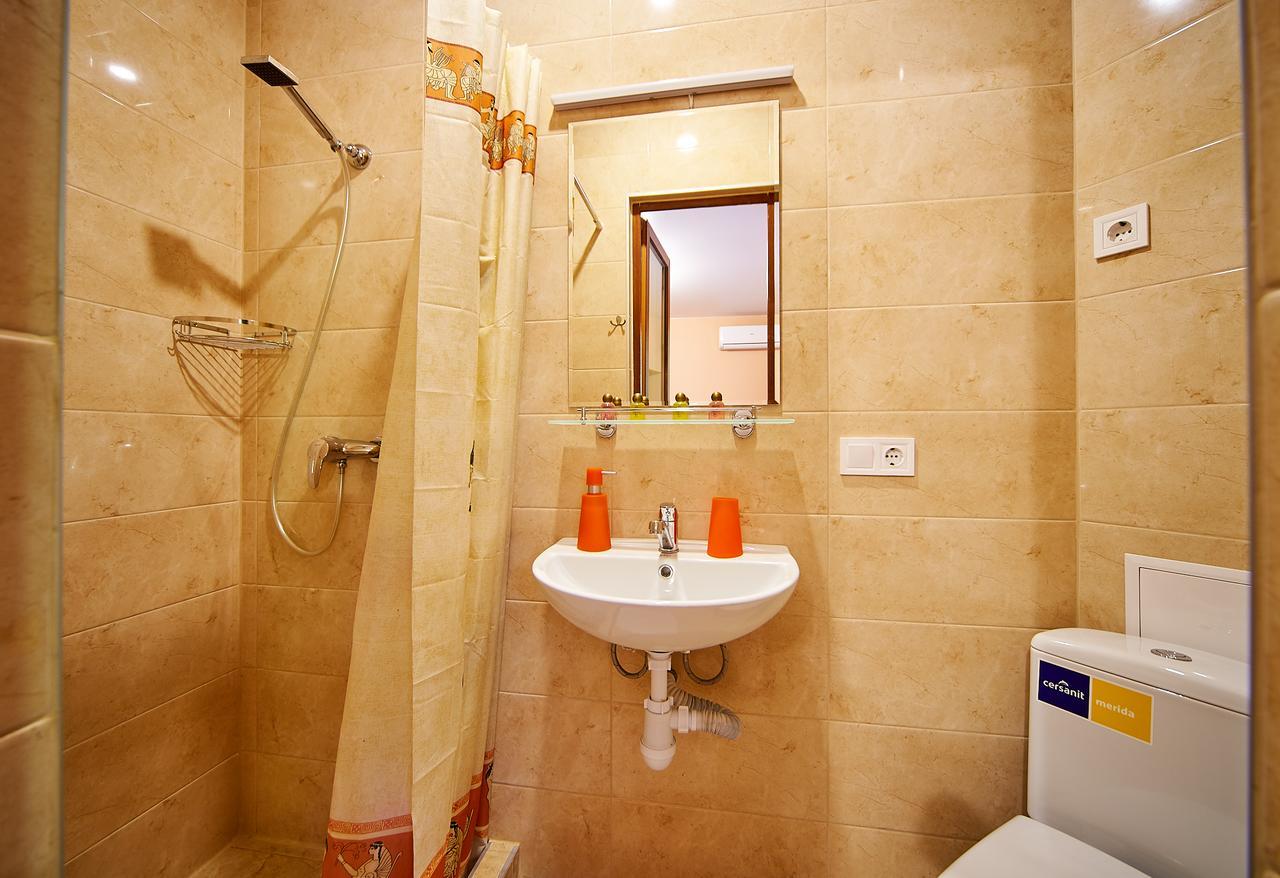 Hotel Fusion Одеса Екстериор снимка