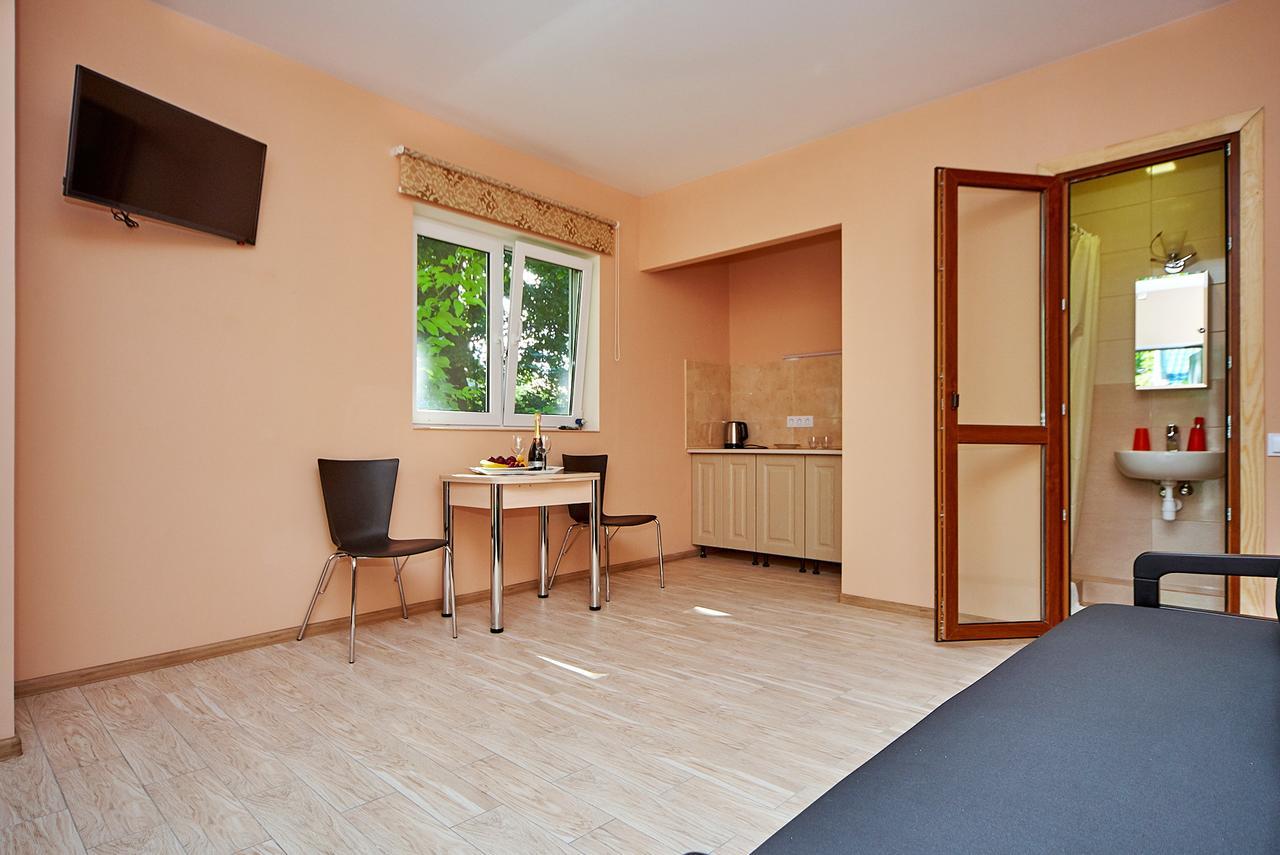 Hotel Fusion Одеса Екстериор снимка